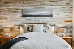 2 Schlafzimmer, Schreibtisch, Bügeleisen/Bügelbrett, Reisekinderbett