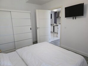 1 Schlafzimmer, Schreibtisch, Bügeleisen/Bügelbrett, WLAN