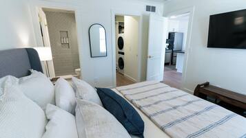 1 bedroom, desk, iron/ironing board, free WiFi