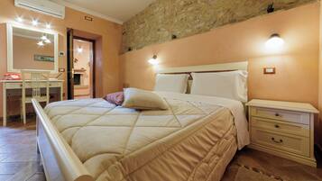 1 camera, una scrivania, Wi-Fi gratuito, lenzuola