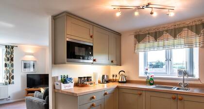 Charming Retreat at Prowses Farm, No Deposit