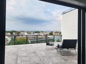 Property grounds - Vast Fully Furnished 2-Bed Close to NYC (Bayonne)