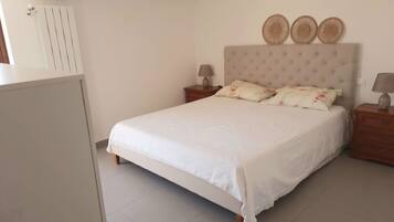 3 chambres, fer et planche Ă repasser, Wi-Fi, draps fournis