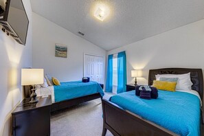 6 habitaciones, tabla de planchar con plancha, wifi y ropa de cama 