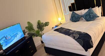 Modern 2-bedroom UNIT withBEAUTIFUL FINISHES.
