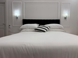 1 bedroom, desk, free WiFi, bed sheets