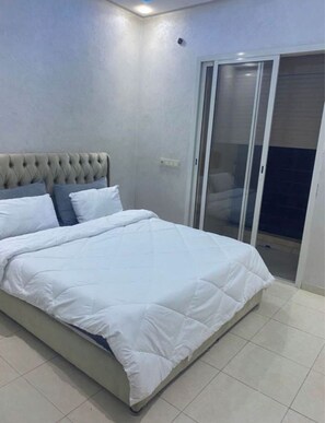 1 soverom, strykejern/-brett, wi-fi og sengetøy