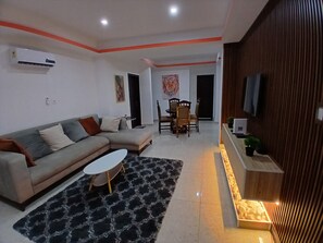 Smart TV - Comfort in Osu, Central Accra (Accra)