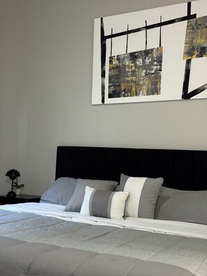 1 soverom, strykejern/-brett, wi-fi (inkludert) og sengetøy