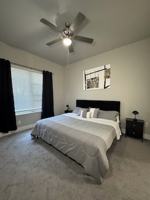 1 chambre, fer et planche à repasser, Wi-Fi gratuit, draps fournis