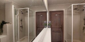 House | Bathroom
