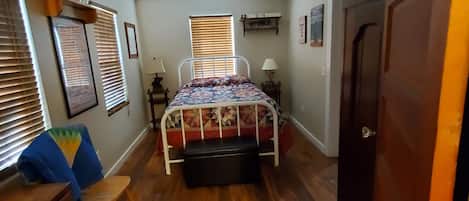 2 chambres, bureau, Wi-Fi gratuit, draps fournis
