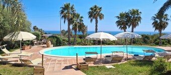 La Sirena the Mediterranean Oasis Sampieri, 2 minutes from the sea villa with pool.