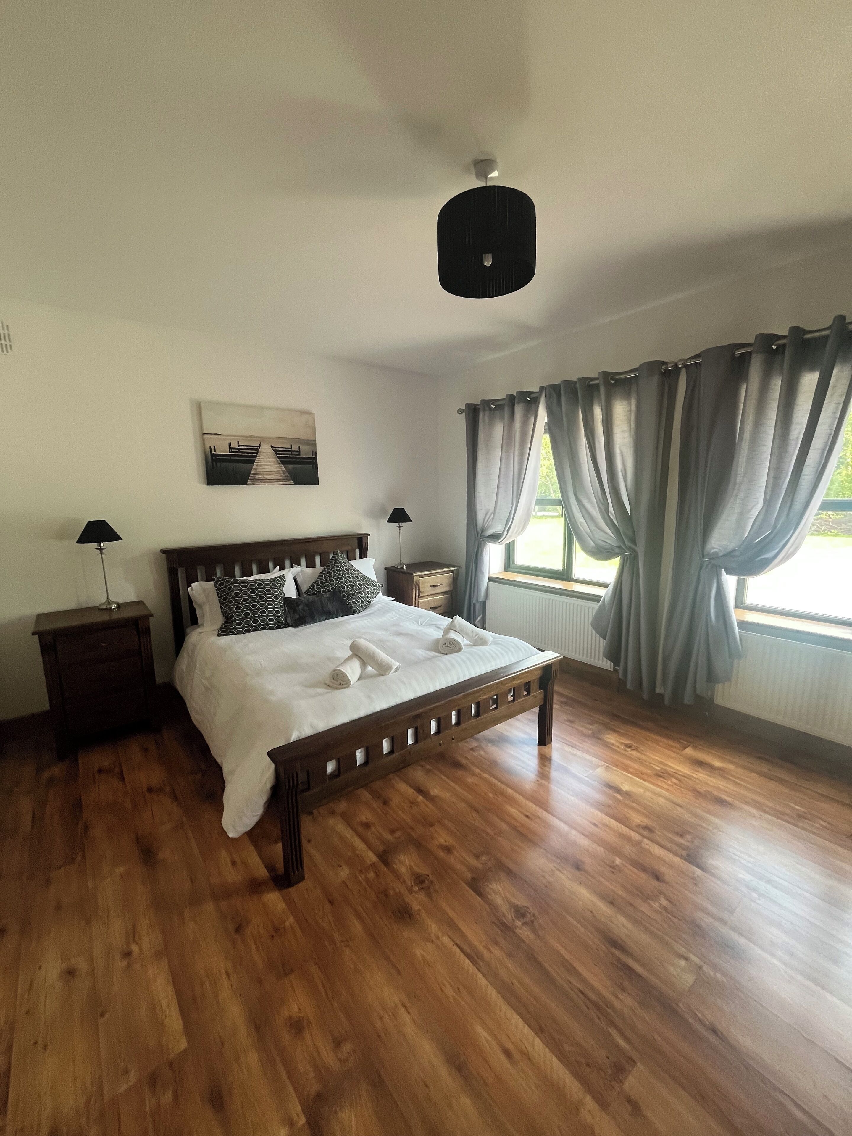 4 bedrooms, iron/ironing board, travel cot, free WiFi