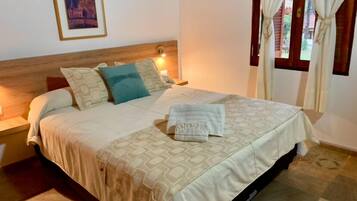 Caja de seguridad en la habitación y decoración personalizada