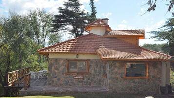 Caja de seguridad en la habitación y decoración personalizada