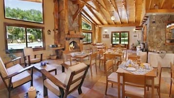 Desayuno continental todos los días (con cargo)