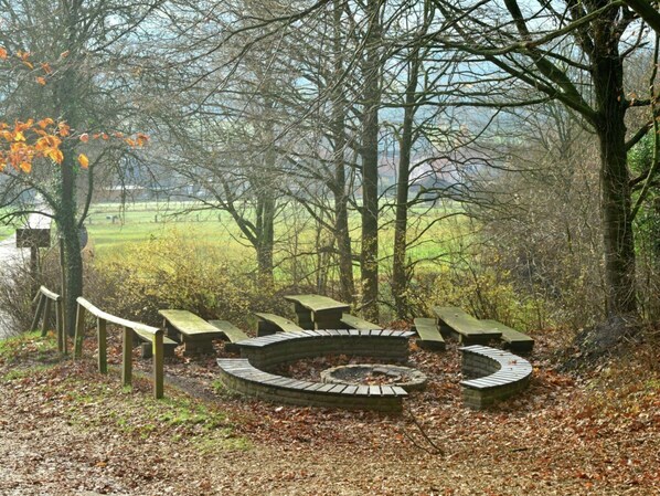 Property grounds - Beautiful Wooden Apartment With Terrace (Bad Pyrmont)