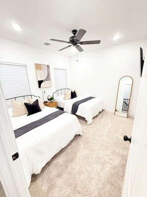 2 bedrooms, iron/ironing board, WiFi, bed sheets