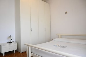 2 室のベッドルーム、ベッドシーツ