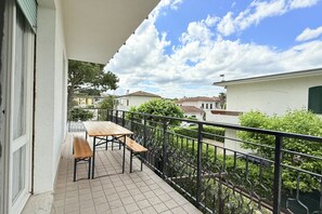 Outdoor dining - M435 – Marcelli, spacious three-room apartment near the sea (Marcelli)