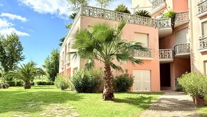 Property grounds - M434 – Marcelli, three-Room Apartment in Residence with Pool (Marcelli)