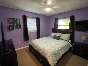 3 habitaciones, tabla de planchar con plancha, wifi y ropa de cama 