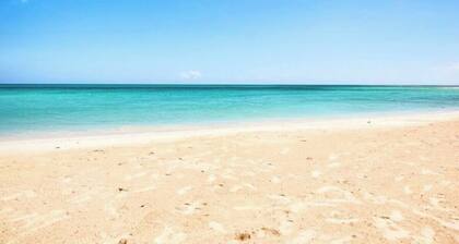 Luxury 3BR Villa w/ Private Pool,Fast Wifi - Near 876 Beach Club Relax in Style!