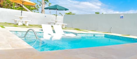 Piscine extérieure