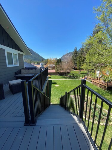 2 Bedroom Moose Apartment near Glacier MT with AC and WiFi