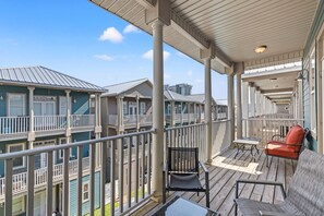 Maison, plusieurs lits, patio, vue jardin (6230 Thomas Dr) | Enceinte de l’hébergement