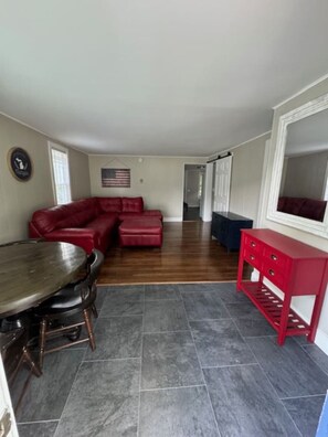 Smart TV - Unwind at Lakeside | Cozy Beach Town 2 BR, 1 BA (Muskegon)