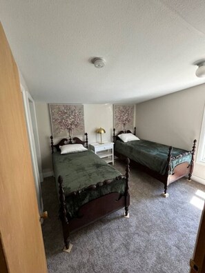 4 bedrooms, free WiFi, bed sheets