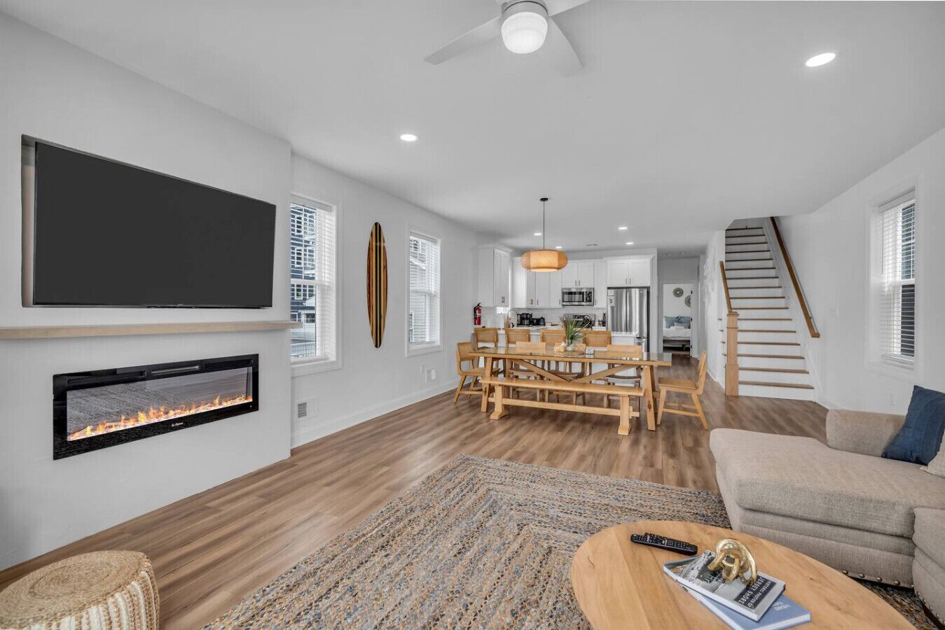 Smart TV, fireplace, video games, table tennis