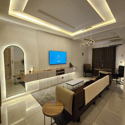 2 Bedroom Duplex for shortlet at Lekki, with 24hr power and access to Gym & pool