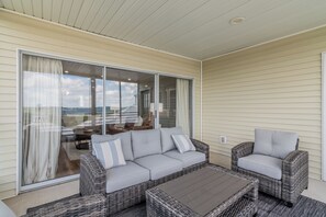 Terrace/patio - Ozark Mountain Getaway -Lake Access - Beautiful Views - Close to SDC! (Kimberling City)