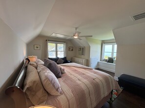 4 Schlafzimmer, Bügeleisen/Bügelbrett, Reisekinderbett, WLAN