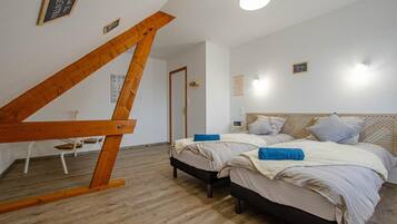 6 quartos, berço de viagem, Wi-Fi de cortesia