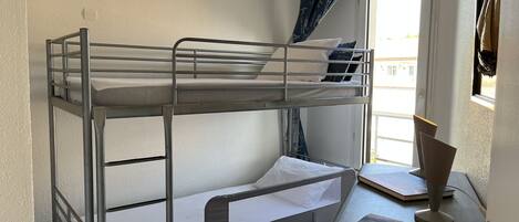 2 間睡房、熨斗/熨衫板、免費 Wi-Fi、床單