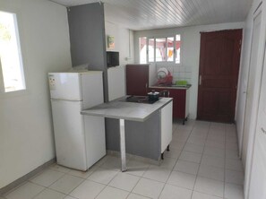 Private kitchen - ✨ Appartement meublé - Clim, Wi-Fi, terrasse - Vacances en Martinique - Ducos (Ducos)
