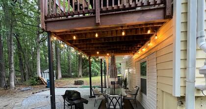 Modern Basement Retreat 2BR King Suite