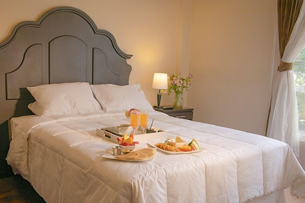 Restauration dans la chambre