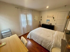 3 quartos, ferros/tábuas de passar roupa, Wi-Fi, roupa de cama