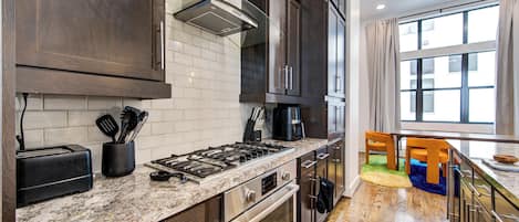 Fridge, microwave, oven, stovetop