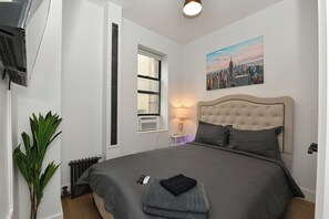 3 bedrooms, iron/ironing board, travel cot, free WiFi