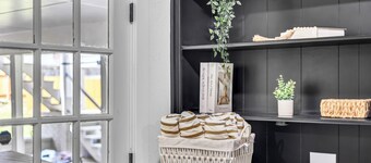 10-15% Discount 5BR•HotTub•Private Yard • Near AFB & ThemeParks & Medical