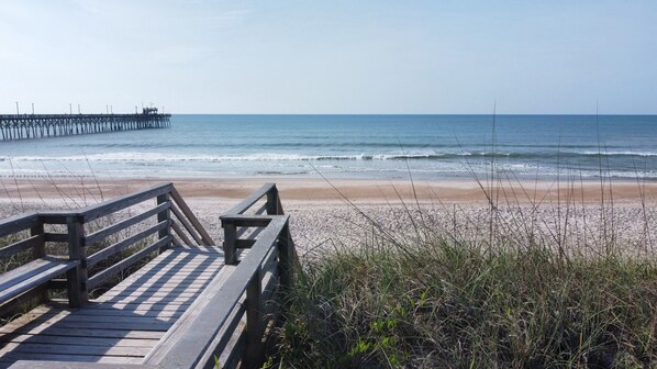 Plage, chaises longues