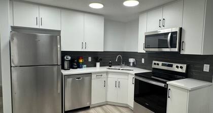 New Cozy 2 BR suite w/ king bed