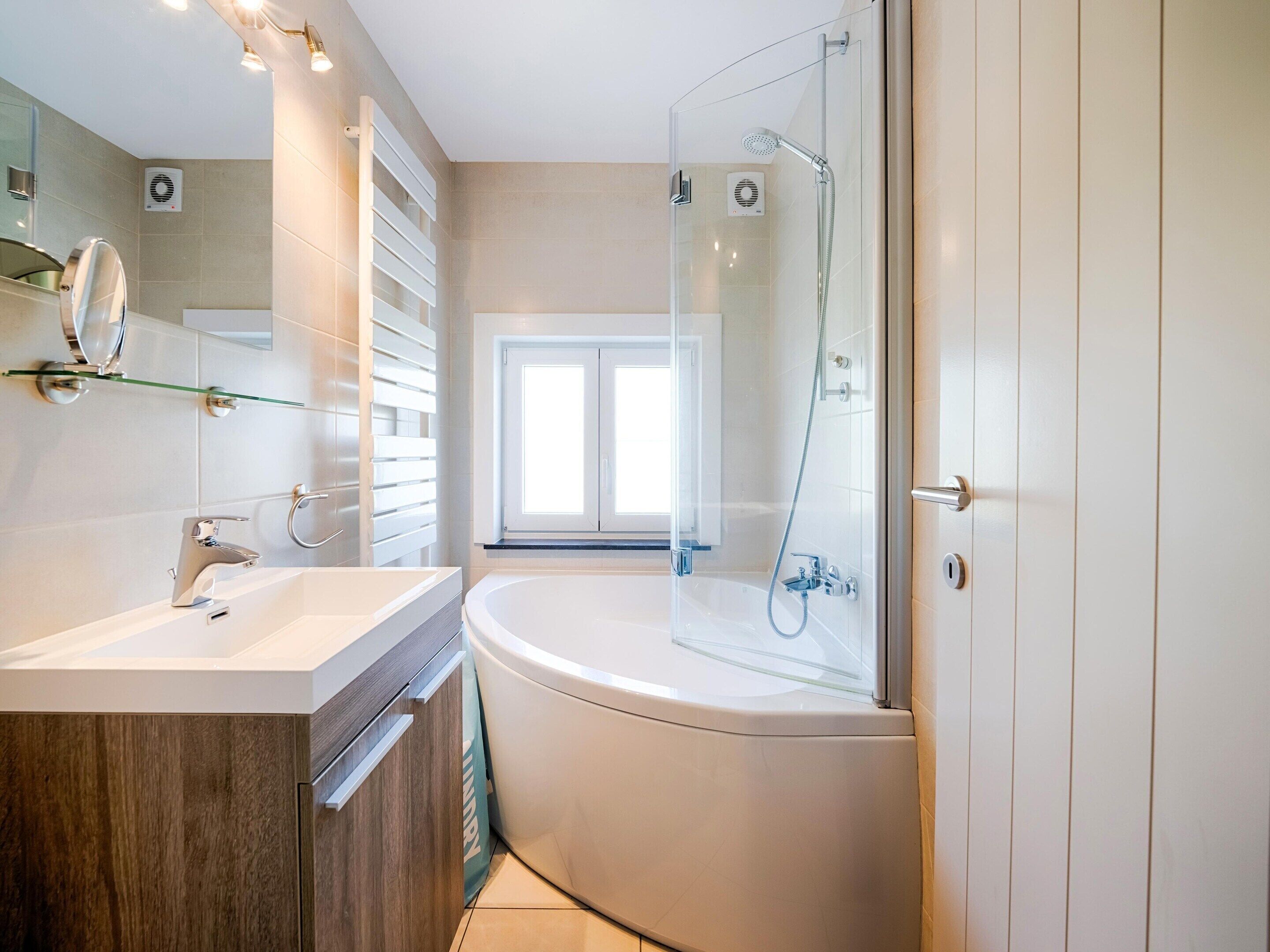 Villa | Bathroom | Bathtub