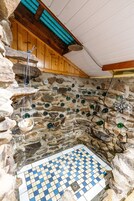 Comfort Room, Mountain View | Bathroom